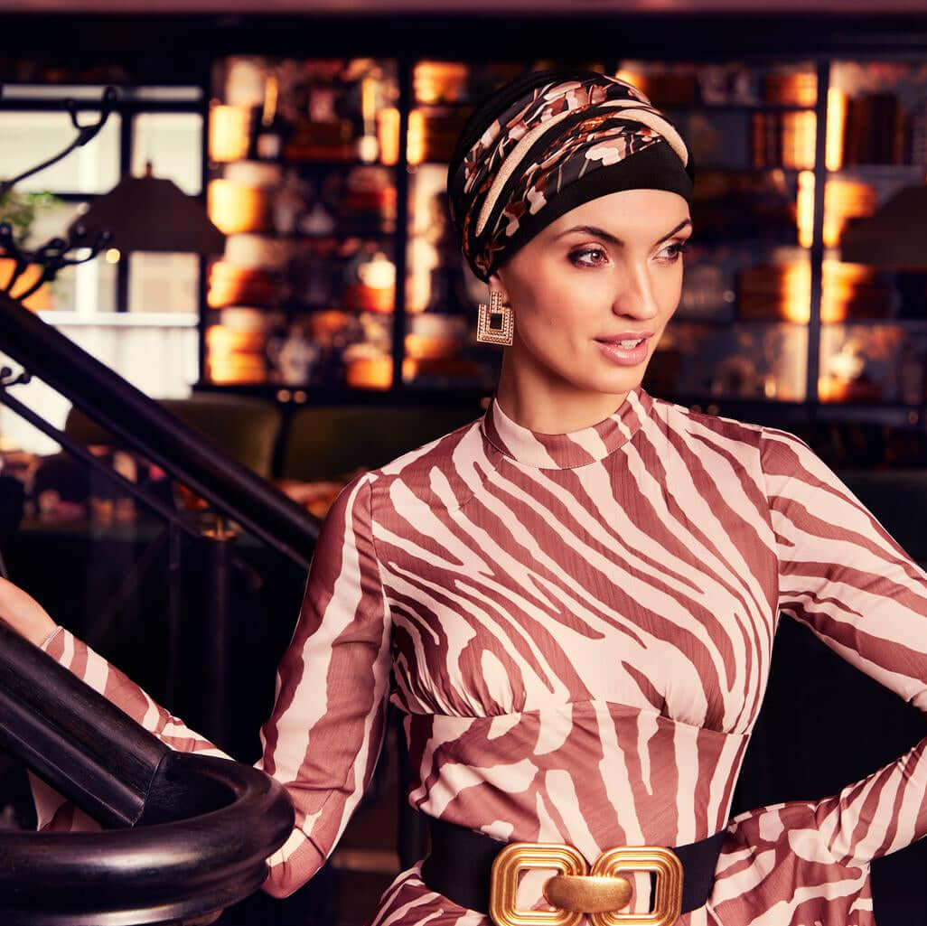 Parukapood-alopeetsia-keemiaravi-peakatted-turbanid-Scarlett-must