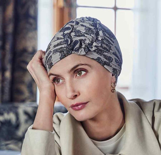 Parukapood-pambusest-peakatted-keemiaravi-turban-Lotus-paisley-elegance
