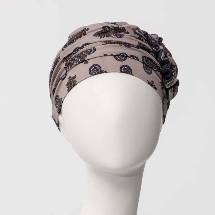 Parukapood-pambusest-peakatted-keemiaravi-turban-Lotus-paisley-elegance1