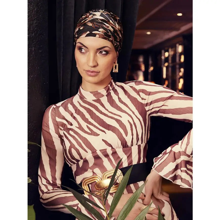 Parukapood-peakatted-tubanid-Sapphire