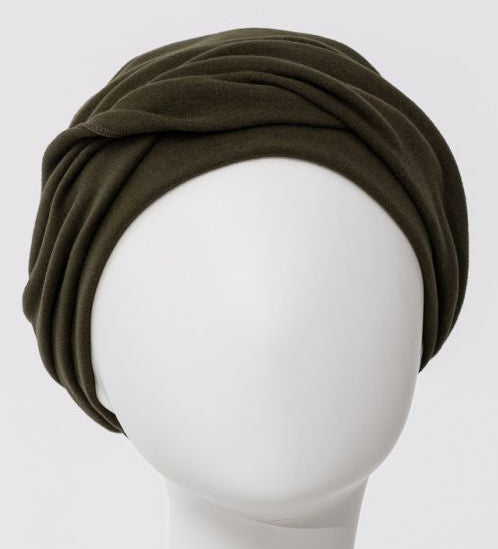 Parukapood-peakatted-turbanid-hoczoya-kombugreen