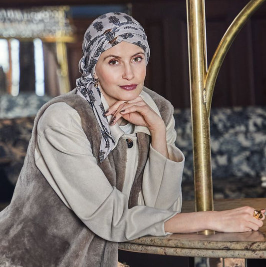 Parukapood-pikkade paeltega-kapuuts-turban-sall-Mantra-Paisley1