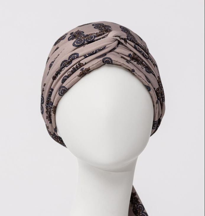 Parukapood-pikkade paeltega-kapuuts-turban-sall-Mantra-Paisley2